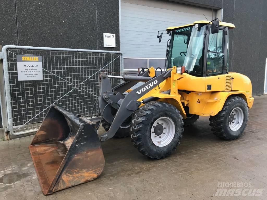 Volvo L30B Iekrāvēji uz riteņiem