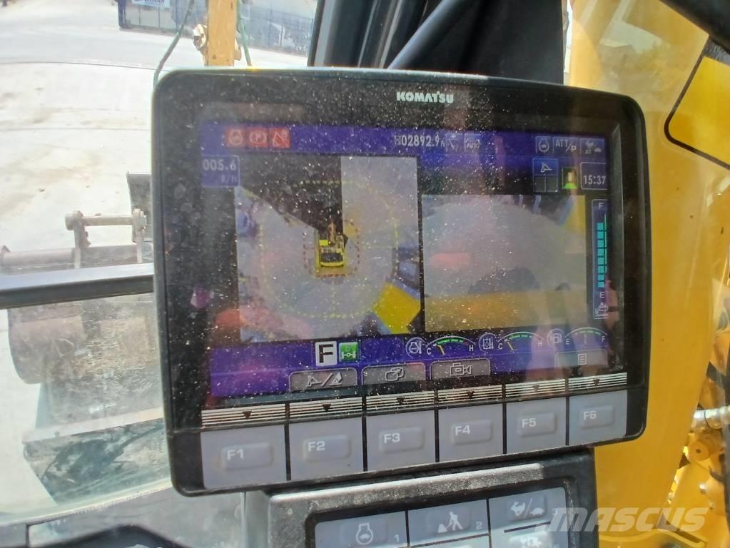 Komatsu PW 148-11 Ekskavatori uz riteņiem