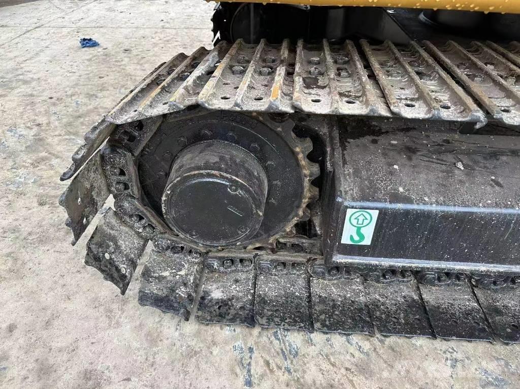CAT 307  E Kāpurķēžu ekskavatori