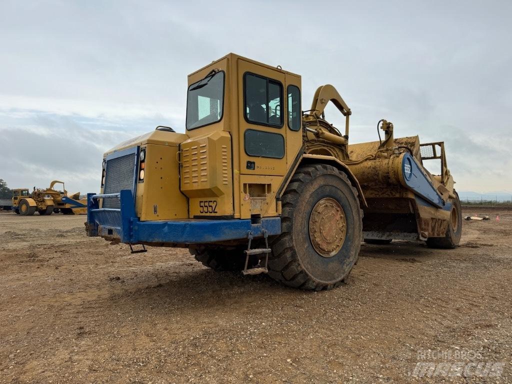 CAT 631 G Skrēperi
