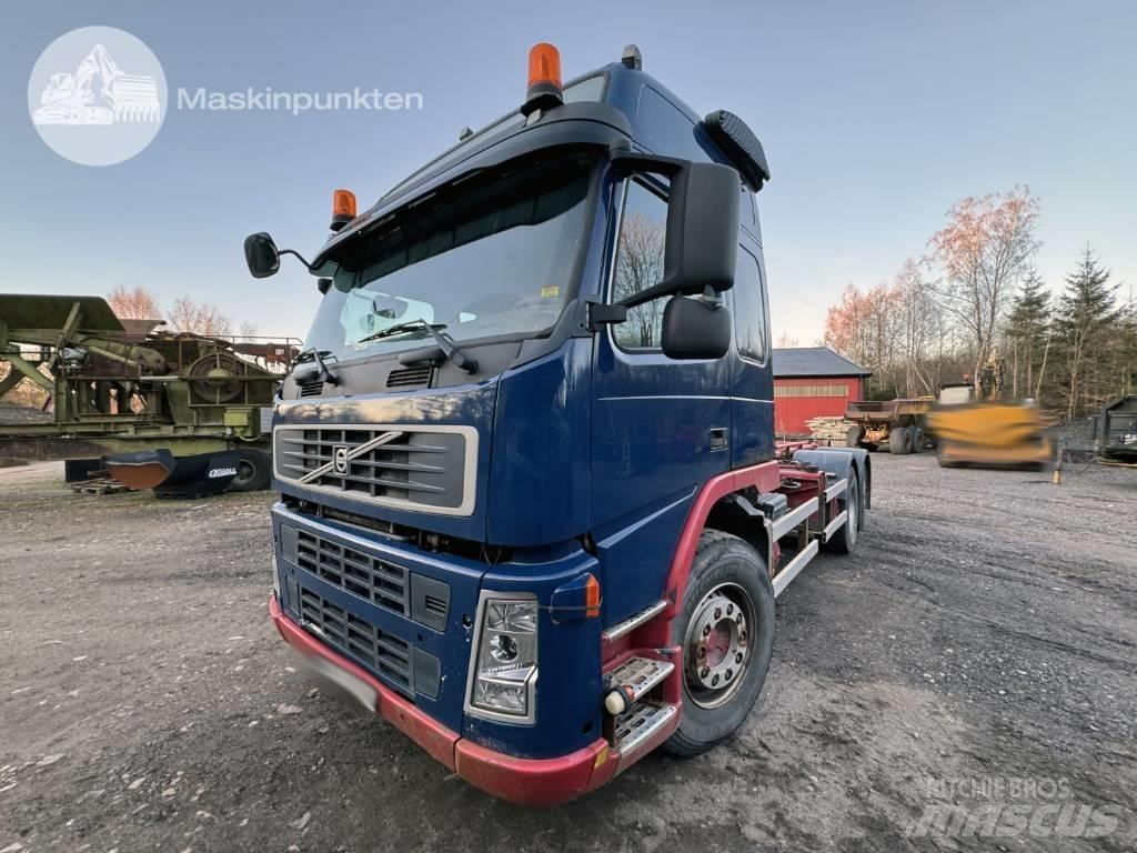 Volvo FM 440 Treileri ar āķi