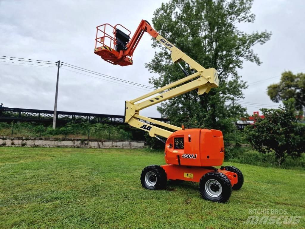 JLG 450 AJ Strēles pacēlāji