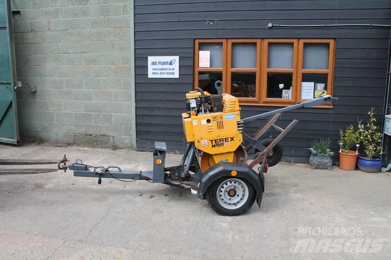 Terex MBR 71 Vienvalča grunts veltņi
