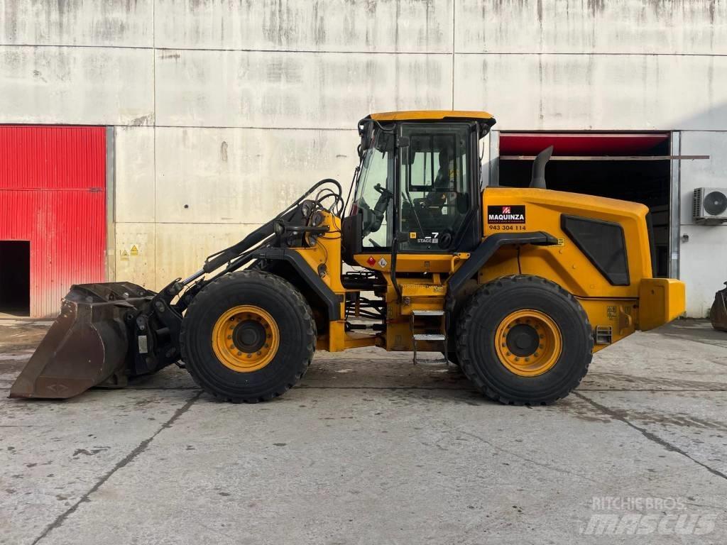 JCB 427 HT Iekrāvēji uz riteņiem