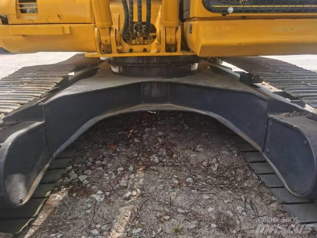 Komatsu PC 130 Kāpurķēžu ekskavatori