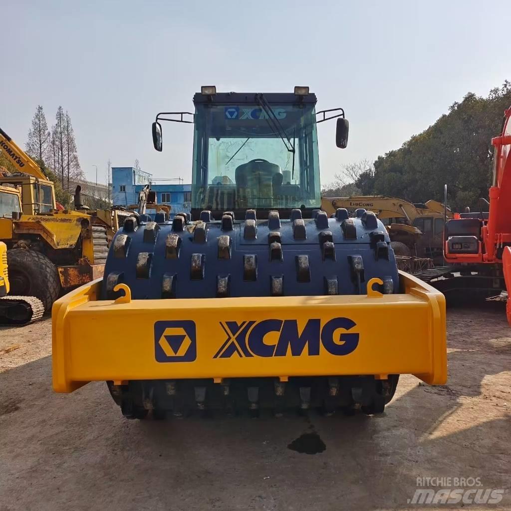 XCMG XS 223 J Vienvalča grunts veltņi