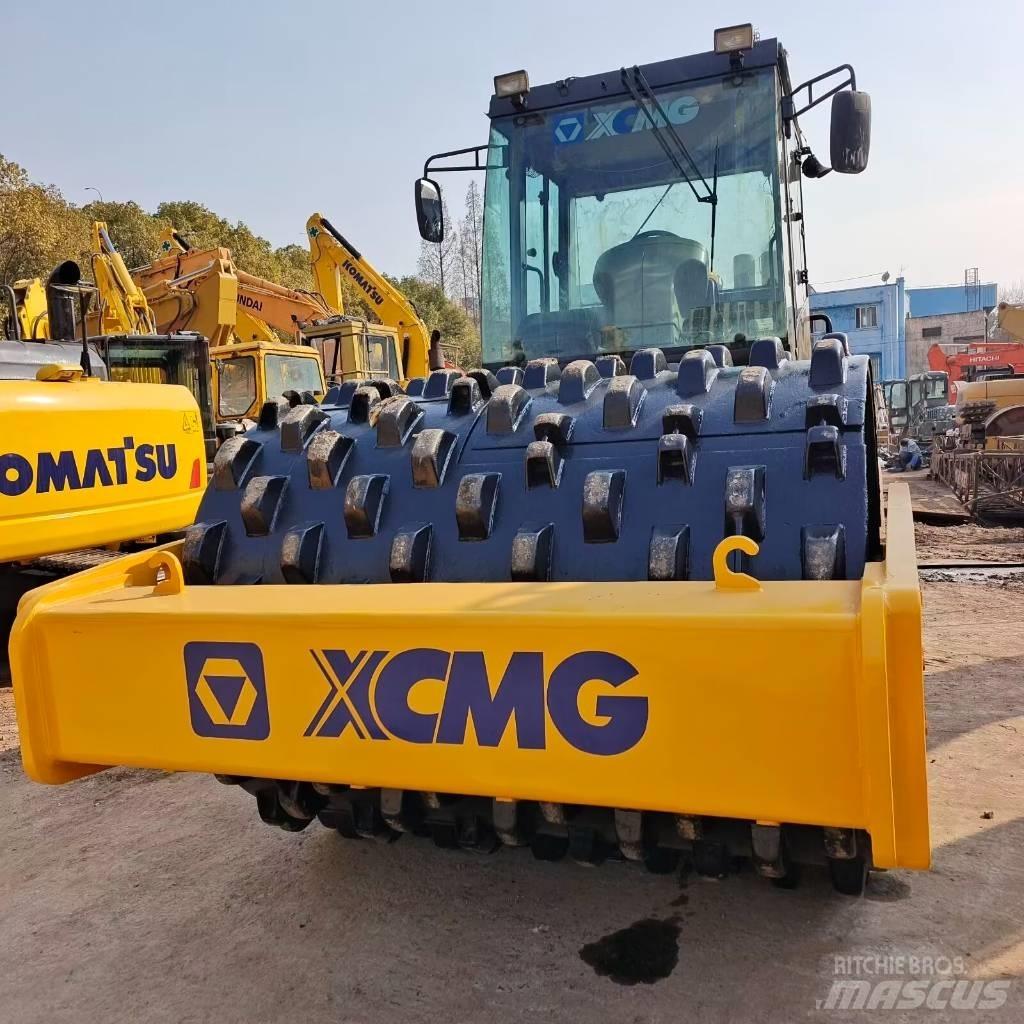 XCMG XS 223 J Vienvalča grunts veltņi
