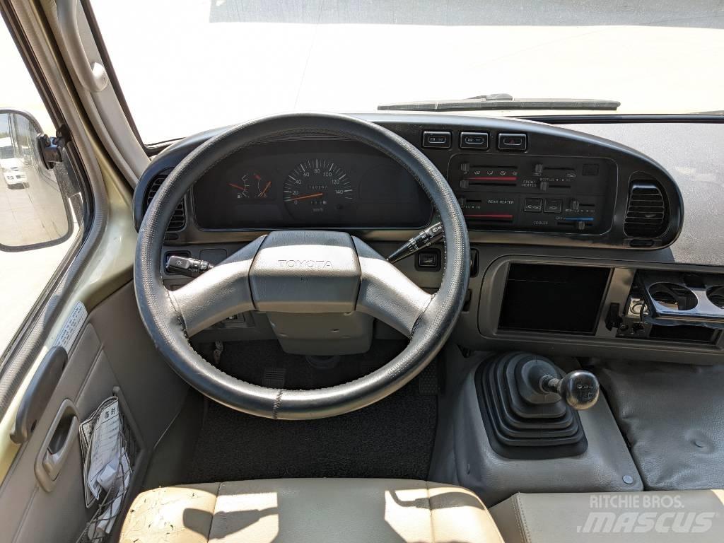 Toyota Coaster Bus Mikroautobusi