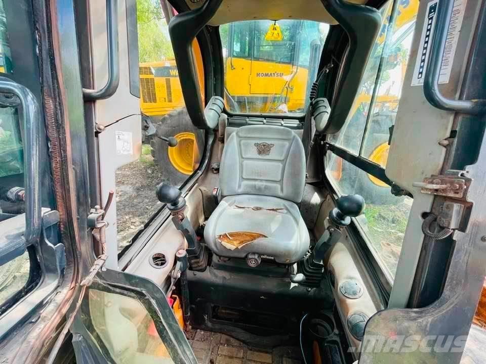 CASE SR 250 Lietoti riteņu kompaktiekrāvēji