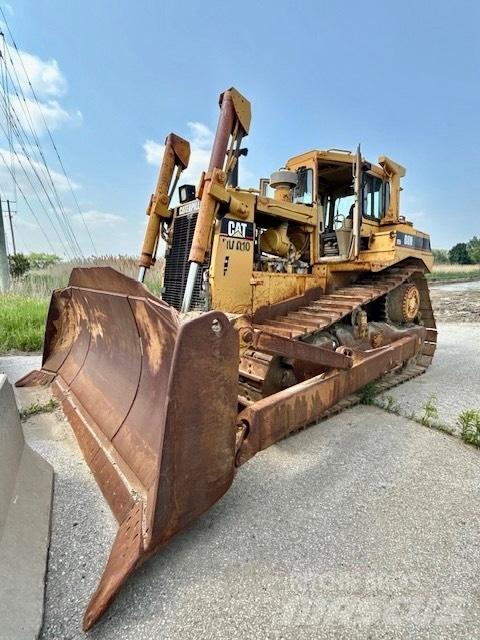 CAT D 8 N Kāpurķēžu buldozeri