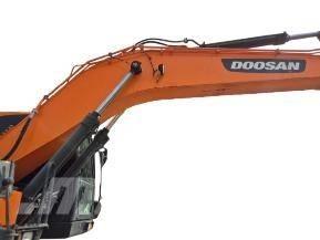 Doosan DX 210 W Ekskavatori uz riteņiem