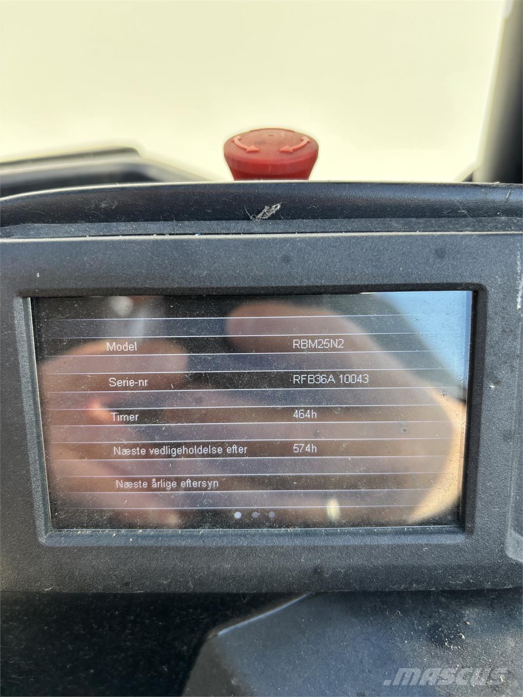 Mitsubishi RBM25N2 Četru virzienu krāvēji