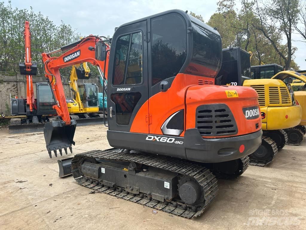 Doosan DX 60-9 C Kāpurķēžu ekskavatori