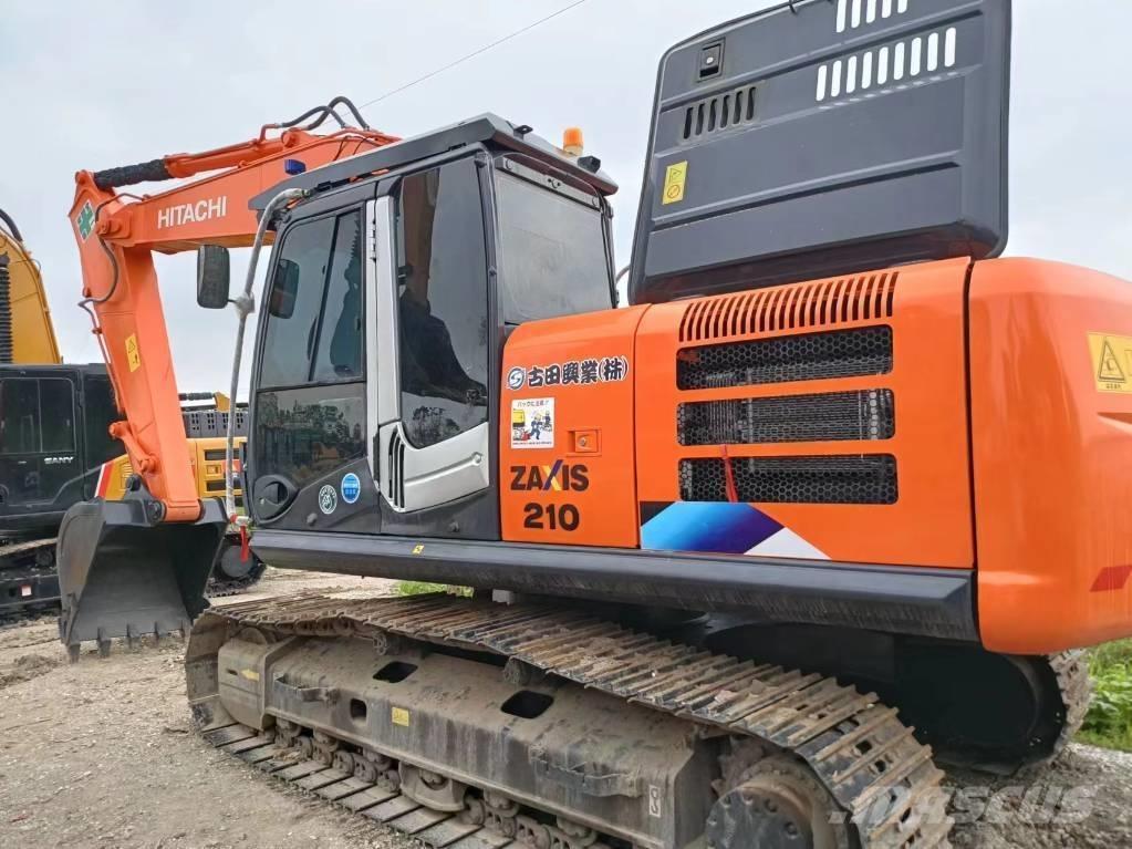 Hitachi ZX210 Kāpurķēžu ekskavatori