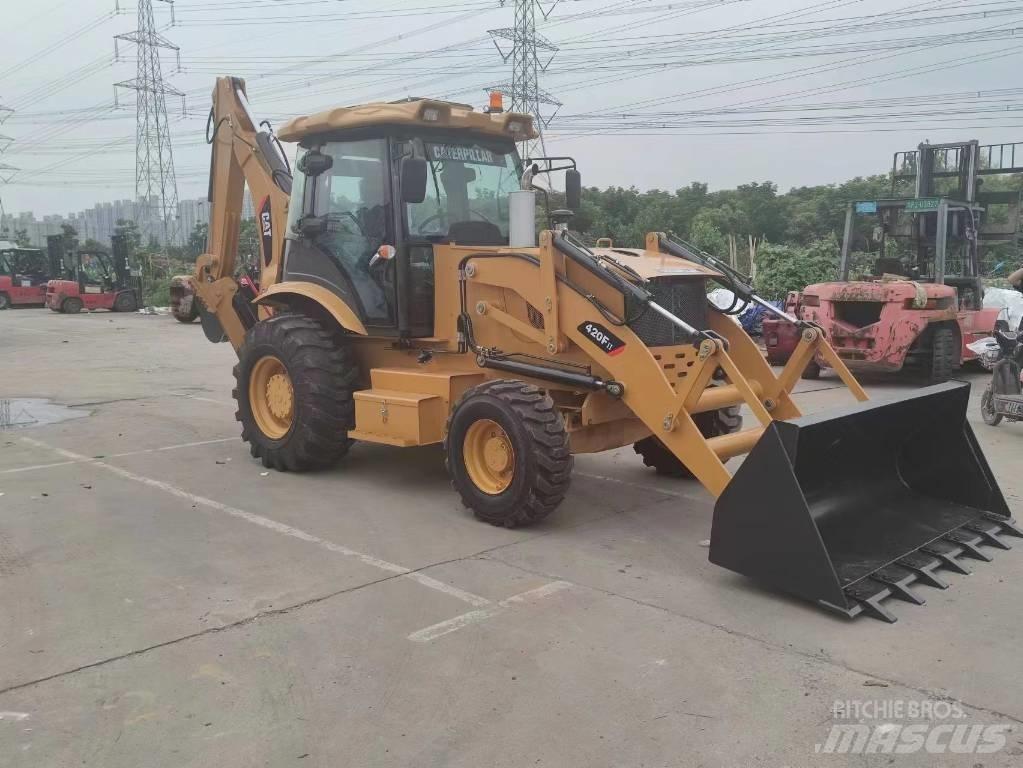 CAT 420 F Ekskavatori-iekrāvēji