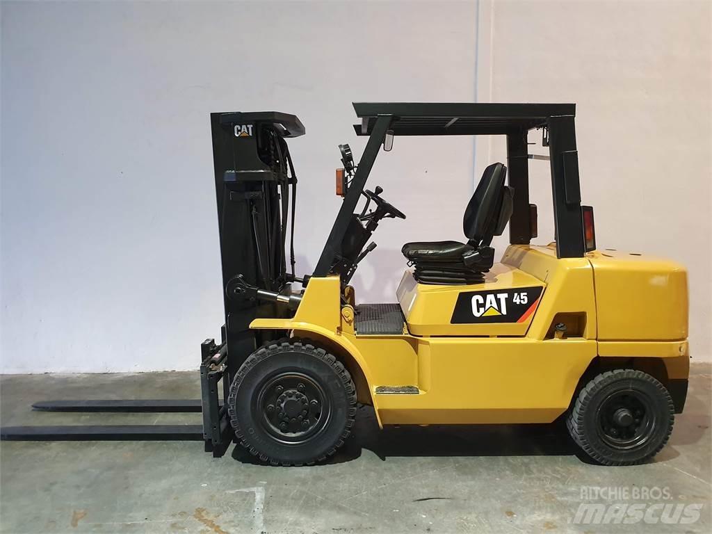CAT DP45K2 MC Tehnika ar dīzeļa dzinēju
