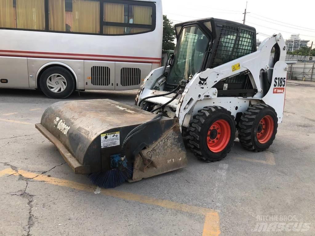 Bobcat S185 Lietoti riteņu kompaktiekrāvēji