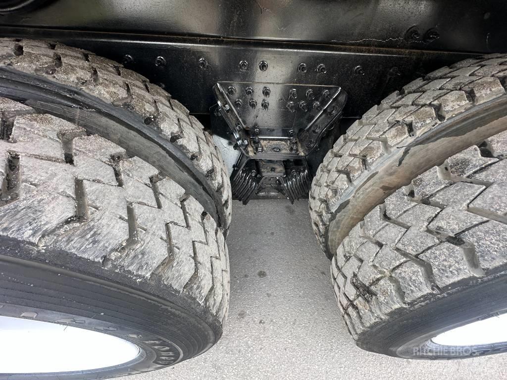 International 7500 Kombinētās vakumsūkņa mašīnas
