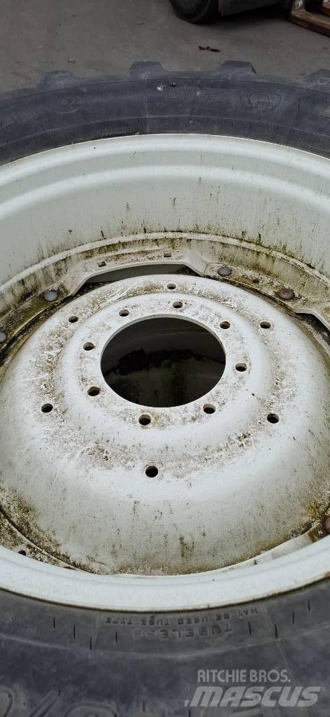 Firestone 540/65R_34 Riepas, riteņi un diski