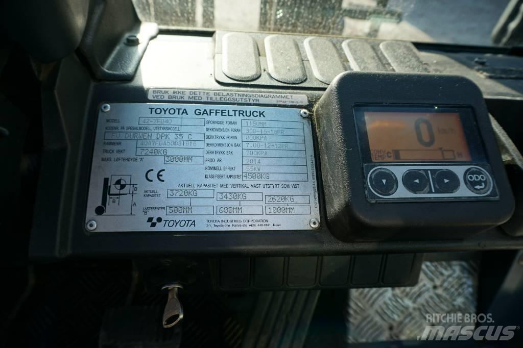 Toyota 42-7FD40 Tehnika ar dīzeļa dzinēju