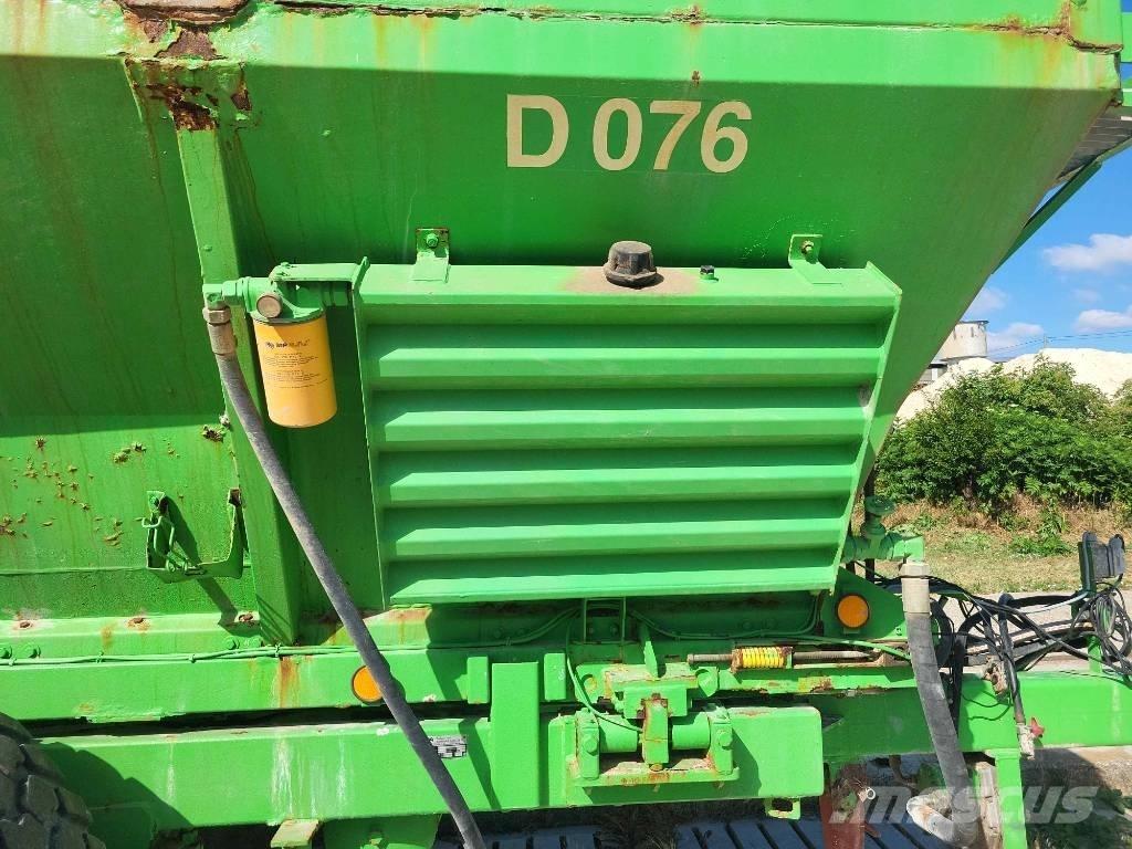  Güstrower D 076 Minerālmēslu izkliedētāji