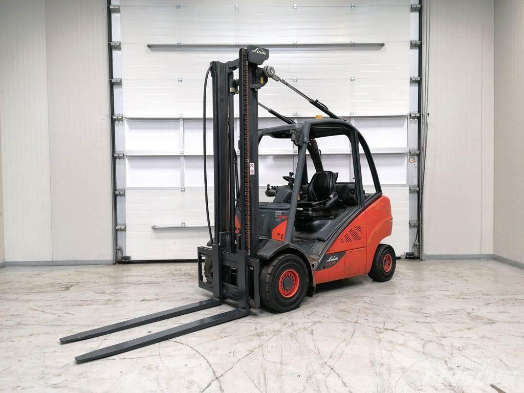 Linde H30D-02 Tehnika ar dīzeļa dzinēju