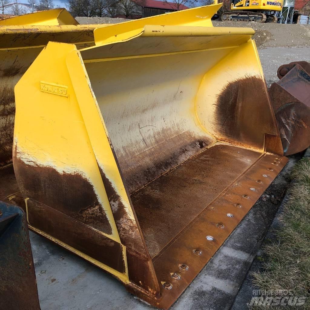 Komatsu WA470-8 Iekrāvēji uz riteņiem
