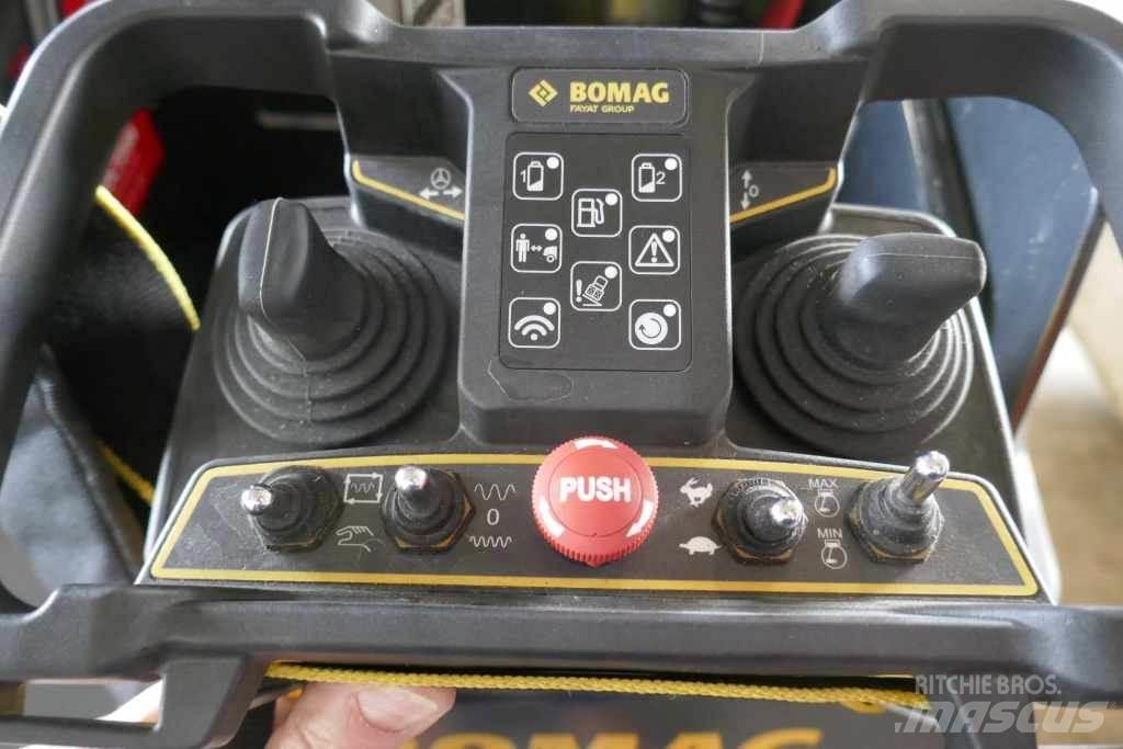 Bomag BMP 8500 Veltņi zālei