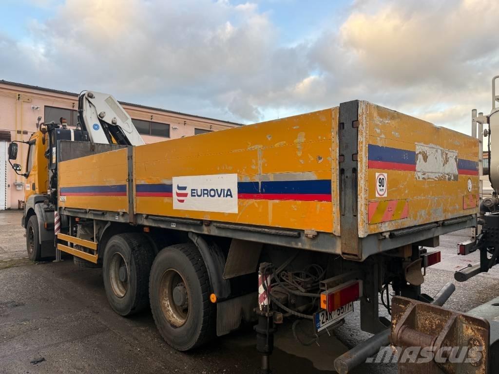 Renault Kerax 370.34 Smagās mašīnas ar celtni