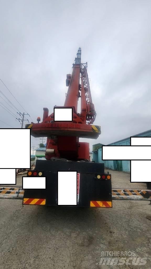 Liebherr LTM 1055-1 Visurgājēji celtņi