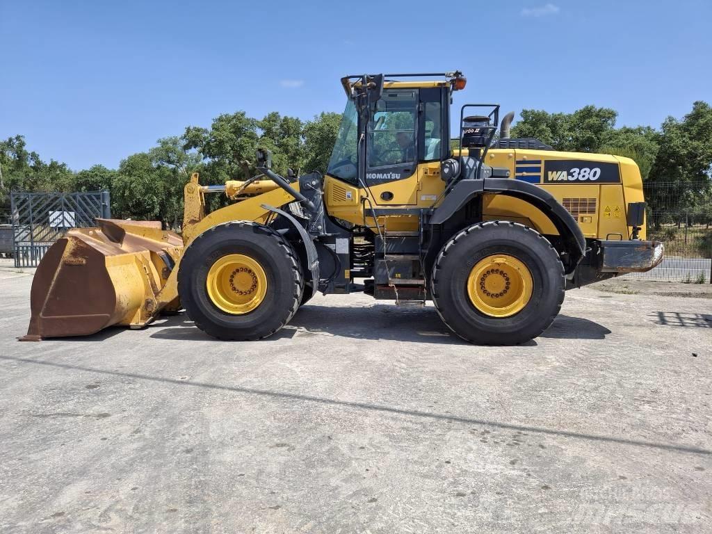 Komatsu WA 380-8 Mini iekrāvēji