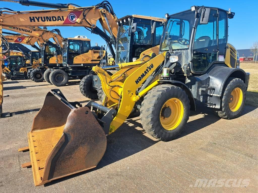 Komatsu WA100-8E0 Iekrāvēji uz riteņiem