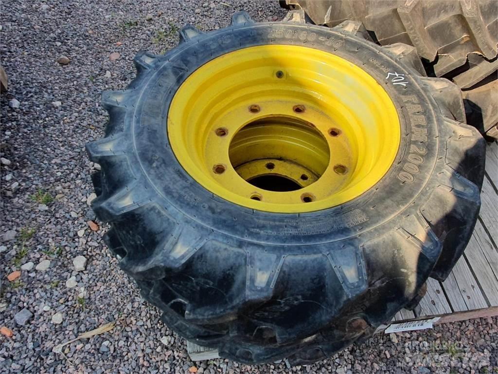 BKT 250/80-16 x2 Riepas, riteņi un diski