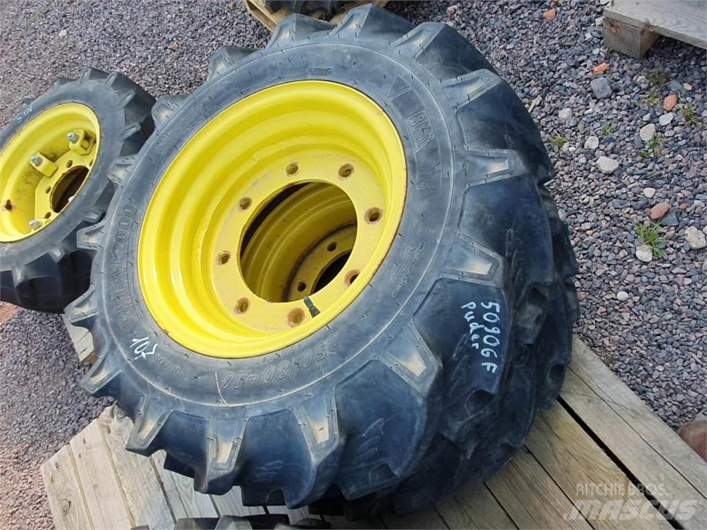 BKT 250/80-16 x2 Riepas, riteņi un diski