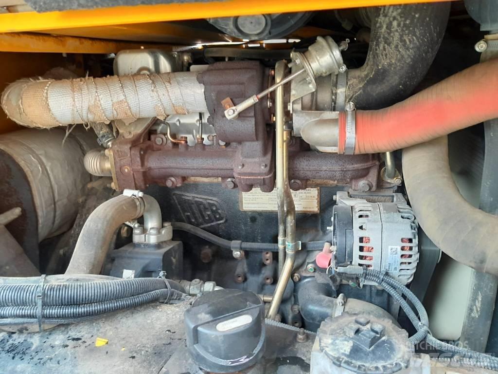 JCB 6 TST Mini pašizgāzēji