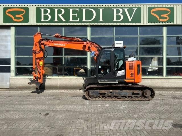 Hitachi ZX 135 US-6 Kāpurķēžu ekskavatori