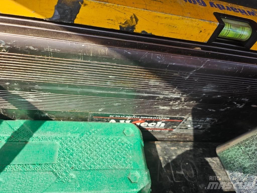  HKTC HAP2600SA Pacēlāji uz automašīnas bāzes
