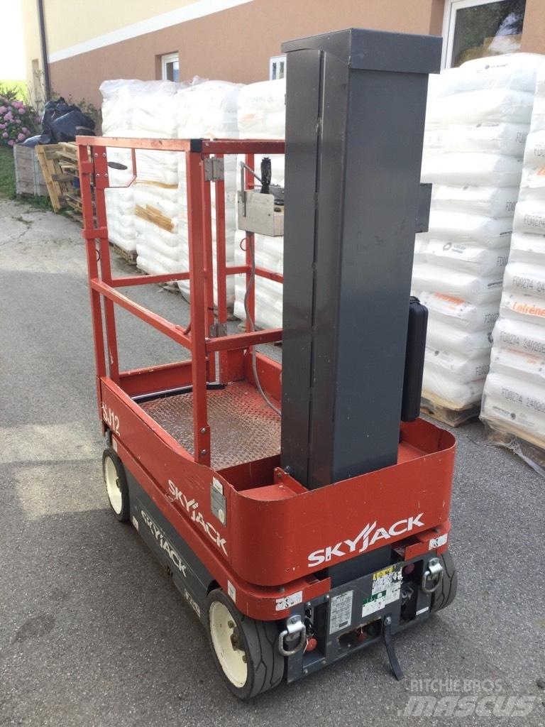SkyJack SJ 12 Šķerveida pacēlāji