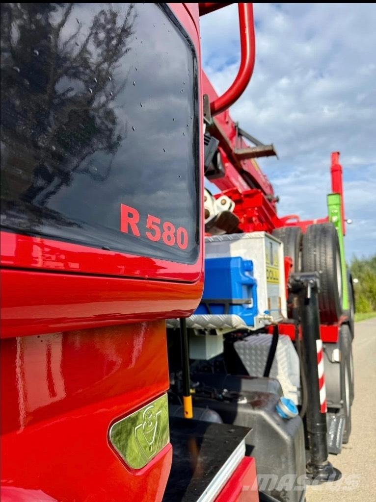 Scania R580 V8 6x4 Kokvedēji
