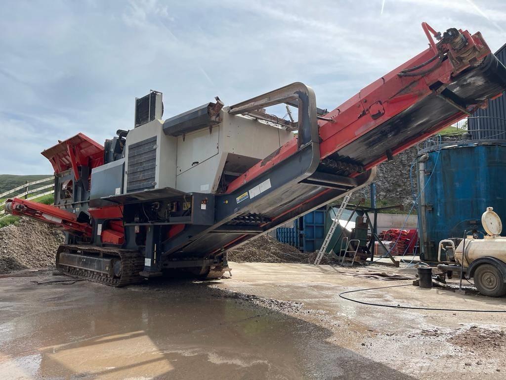 Sandvik QI340 Mobilie drupinātāji