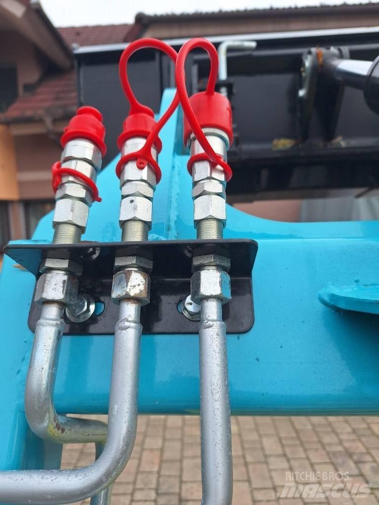 Maxi-Load 330 Lietoti riteņu kompaktiekrāvēji