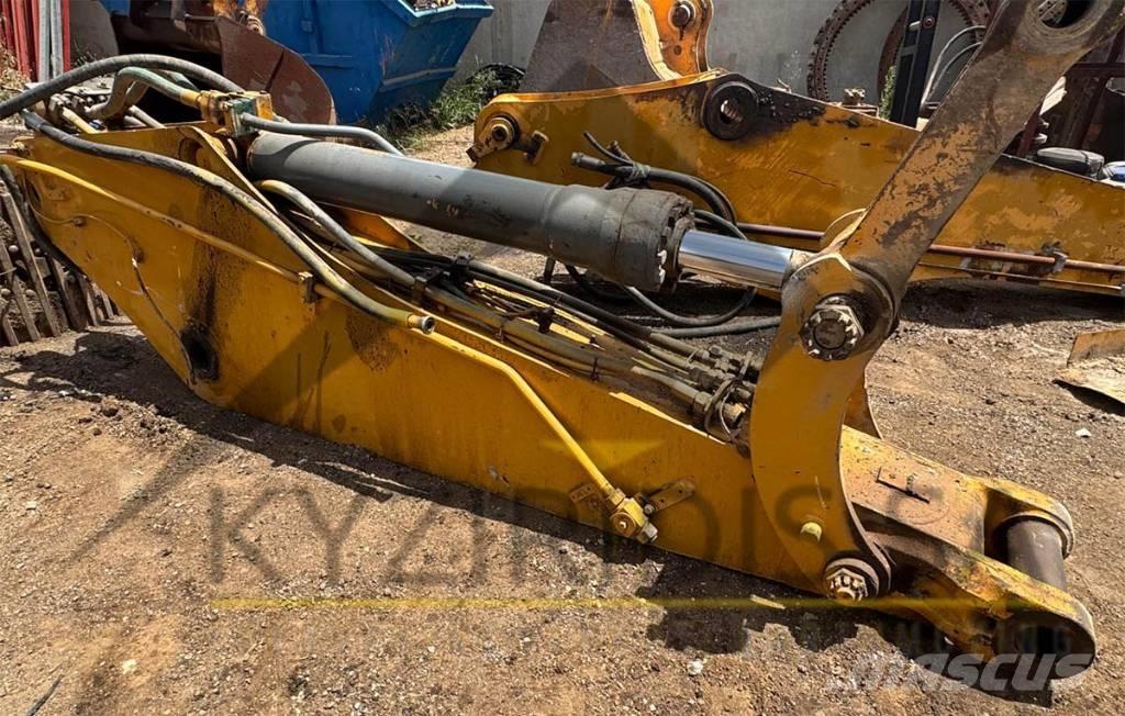 Liebherr R 934 Strēles un kausi