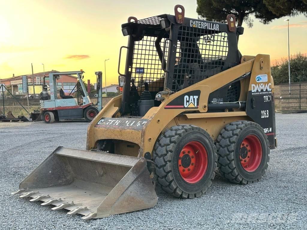 CAT 226BHF Mini iekrāvēji
