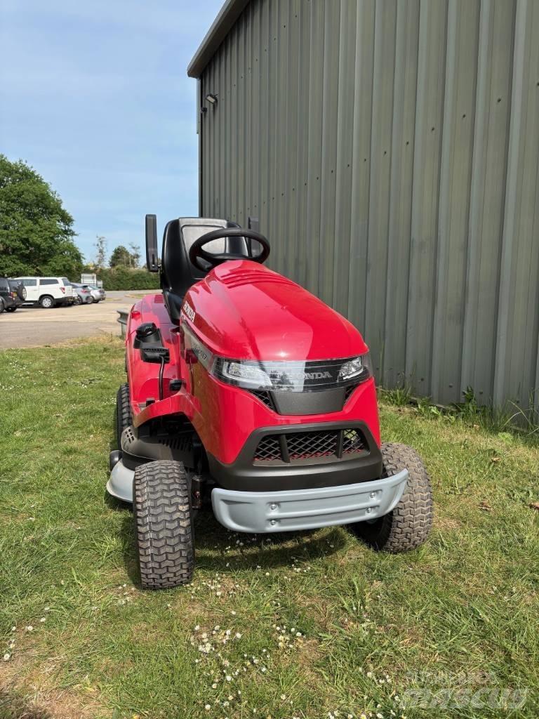 Honda HF 2417 HTE Mauriņa traktors