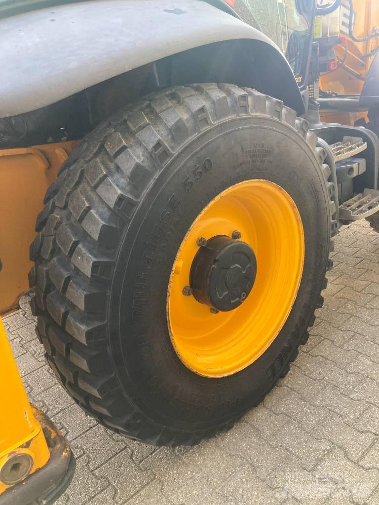JCB 4 CX Ekskavatori-iekrāvēji