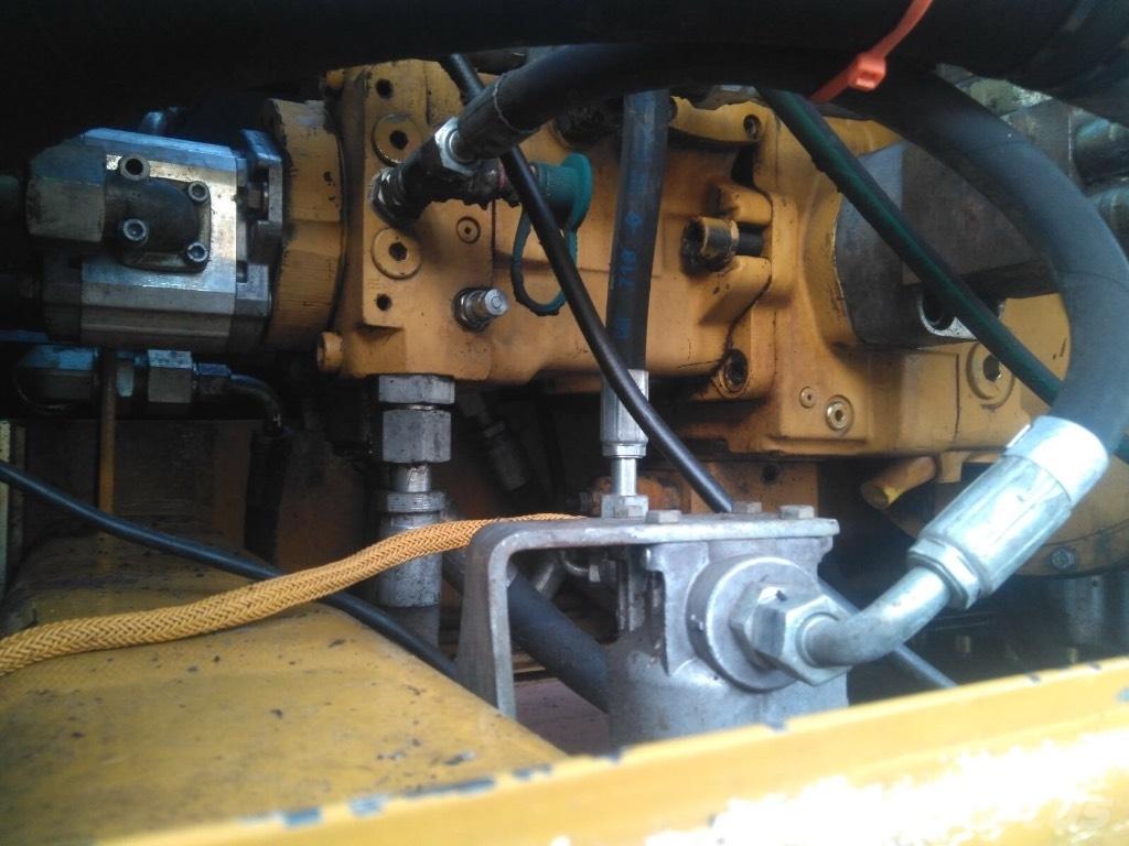 CAT M 322D MH Industriālie iekrāvēji