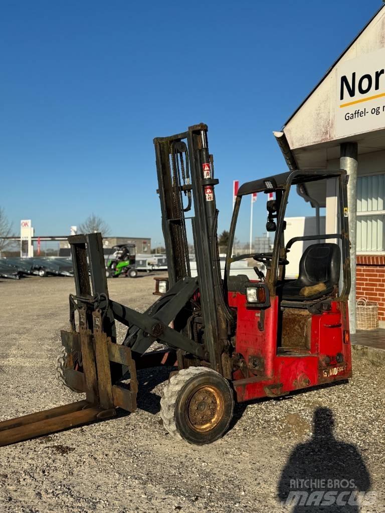 Moffett M4 25.3 Tehnika ar dīzeļa dzinēju