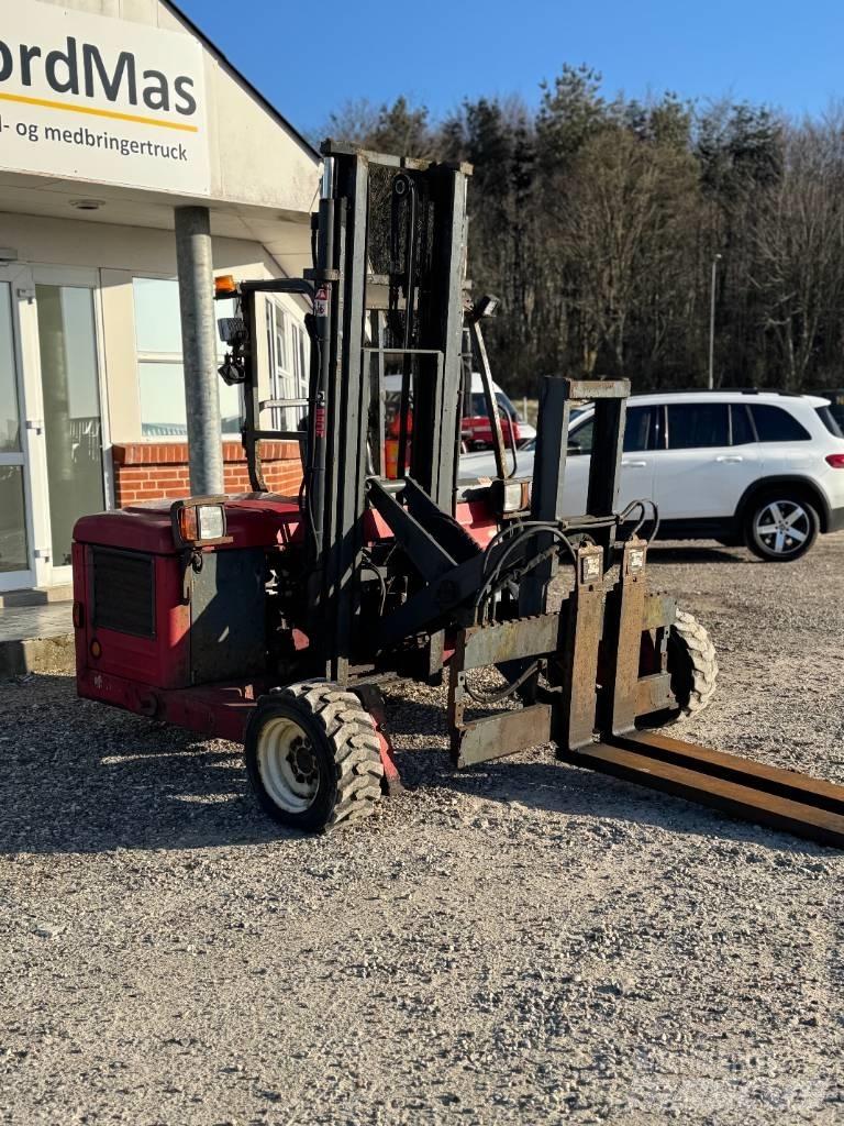 Moffett M4 25.3 Tehnika ar dīzeļa dzinēju