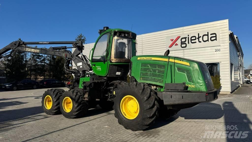 John Deere 1070 E Harvesteri
