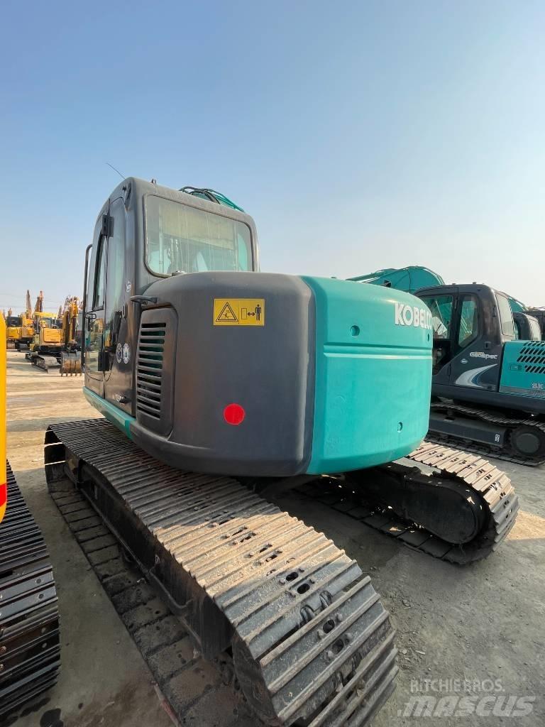 Kobelco SK 135 Kāpurķēžu ekskavatori
